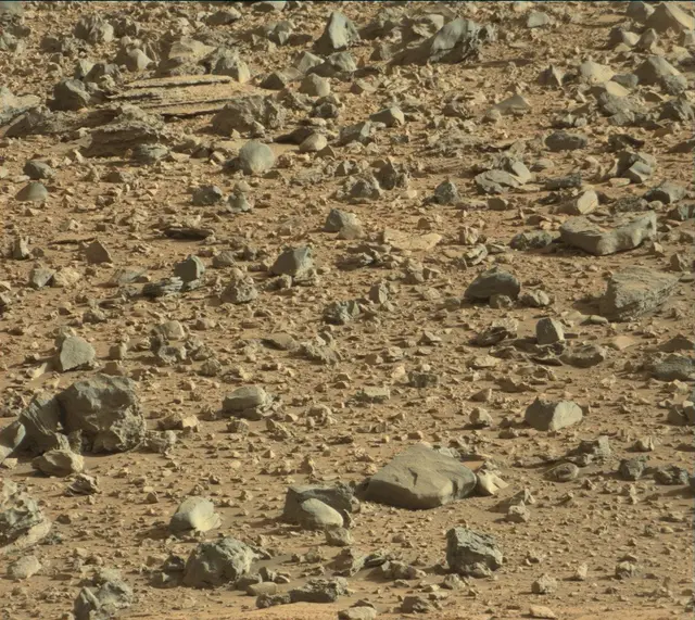 Sol 3917: Mast Camera (Mastcam)