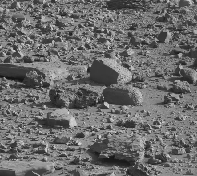Sol 3917: Mast Camera (Mastcam)