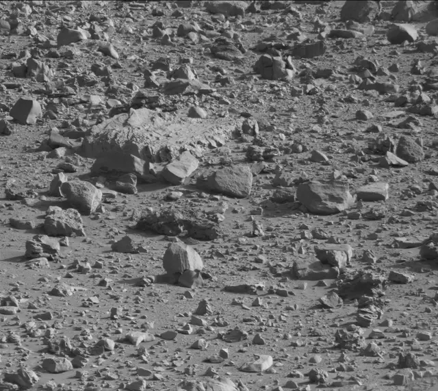 Sol 3917: Mast Camera (Mastcam)