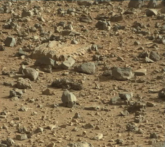 Sol 3917: Mast Camera (Mastcam)