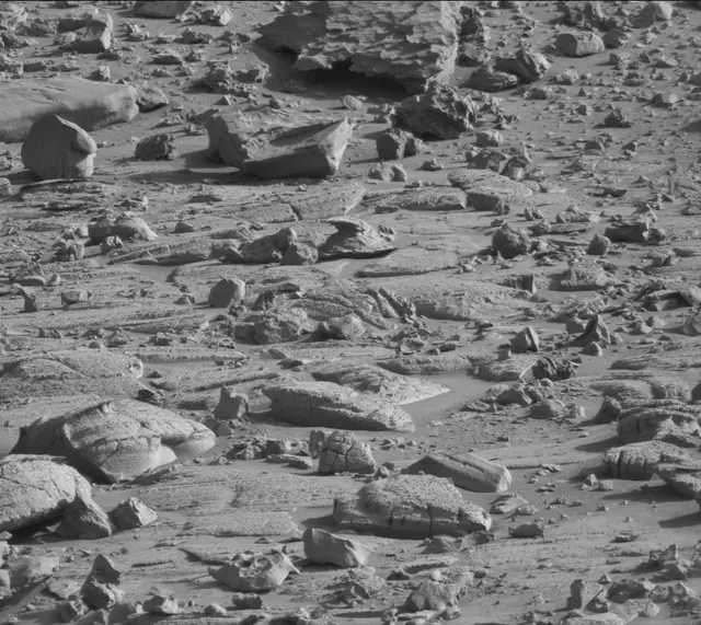 Sol 3917: Mast Camera (Mastcam)