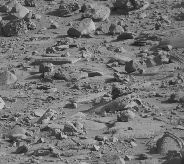 Sol 3917: Mast Camera (Mastcam)