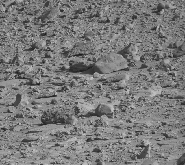 Sol 3917: Mast Camera (Mastcam)