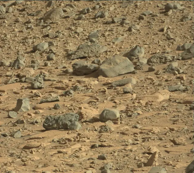 Sol 3917: Mast Camera (Mastcam)