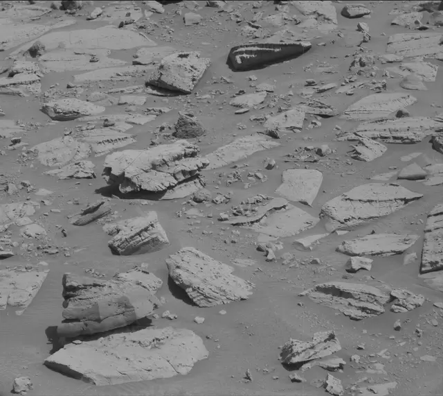 Sol 3919: Mast Camera (Mastcam)