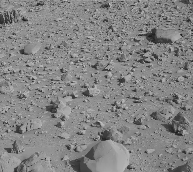 Sol 3919: Mast Camera (Mastcam)