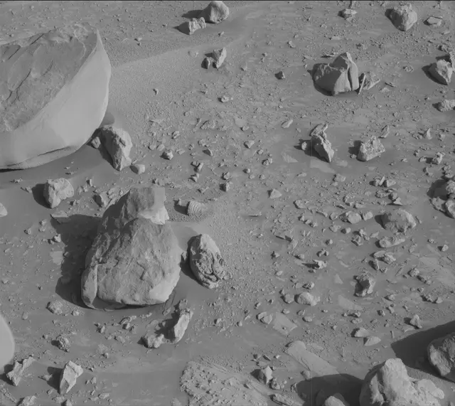 Sol 3919: Mast Camera (Mastcam)