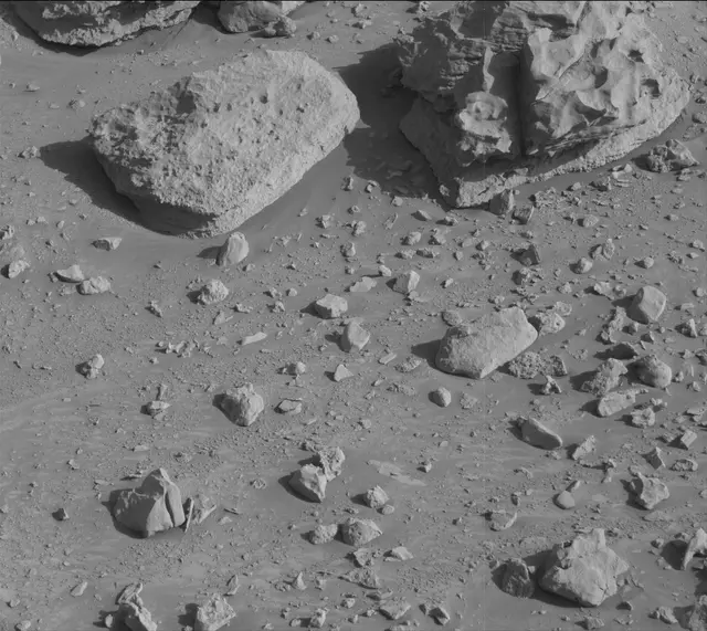 Sol 3919: Mast Camera (Mastcam)