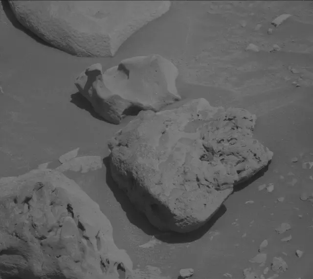 Sol 3919: Mast Camera (Mastcam)