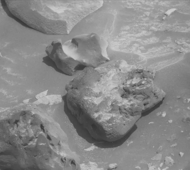 Sol 3919: Mast Camera (Mastcam)