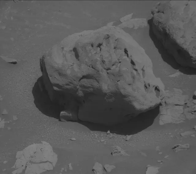 Sol 3919: Mast Camera (Mastcam)