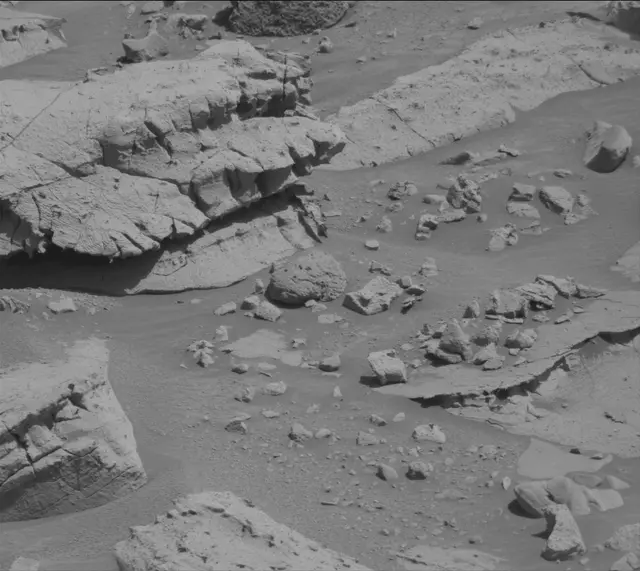 Sol 3919: Mast Camera (Mastcam)