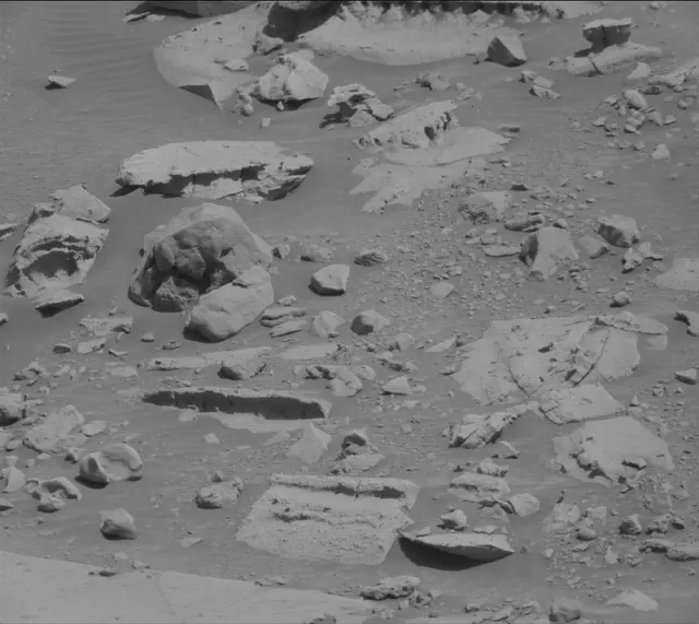 Sol 3919: Mast Camera (Mastcam)