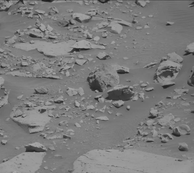Sol 3919: Mast Camera (Mastcam)