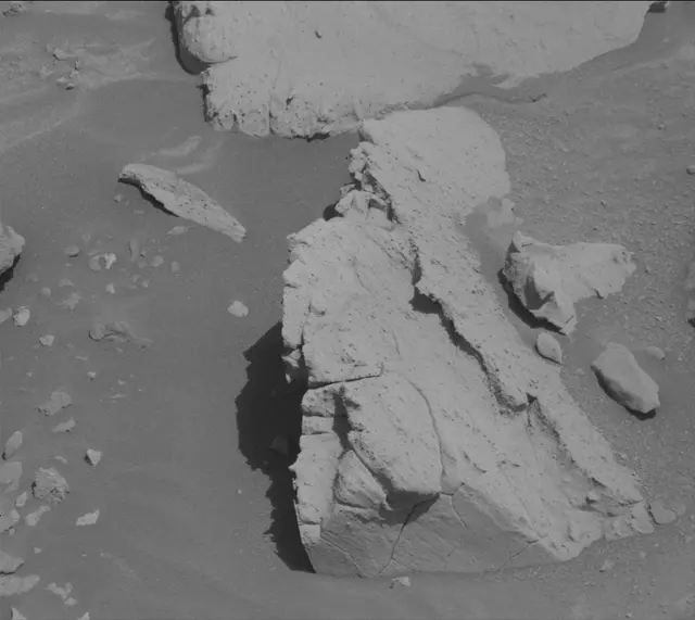 Sol 3919: Mast Camera (Mastcam)