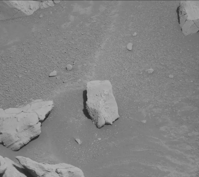 Sol 3919: Mast Camera (Mastcam)