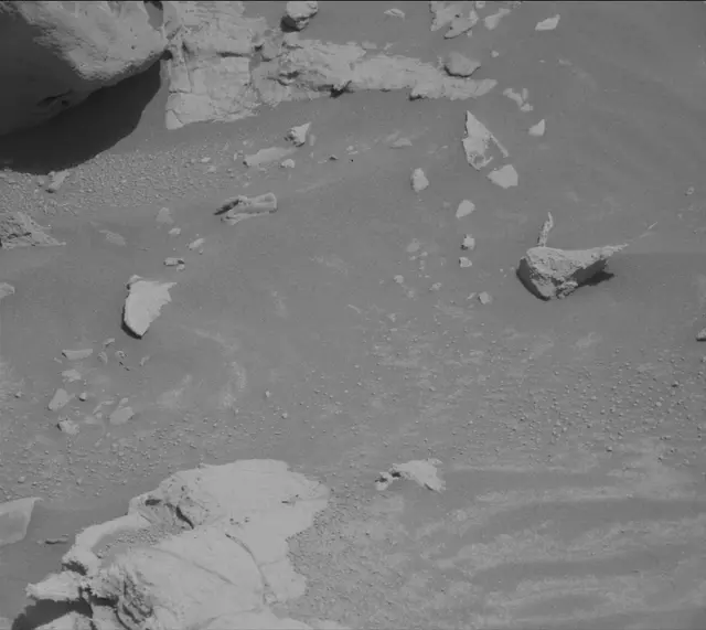 Sol 3919: Mast Camera (Mastcam)
