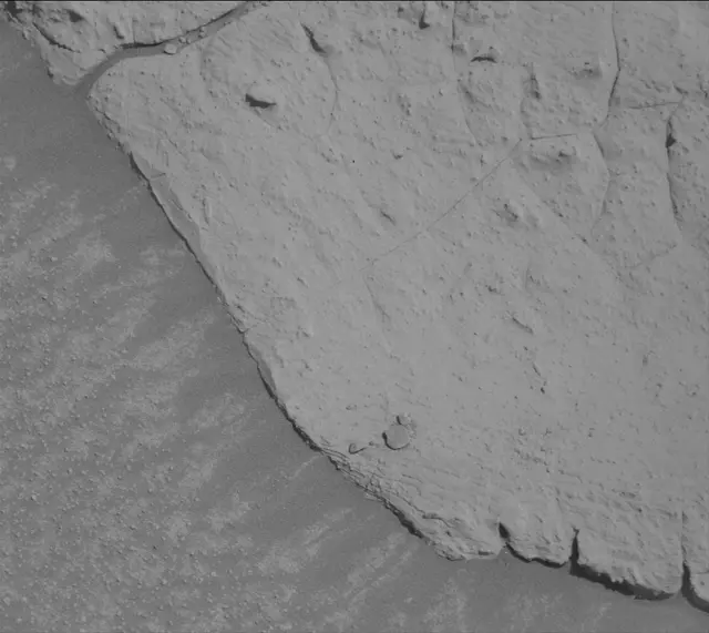 Sol 3919: Mast Camera (Mastcam)