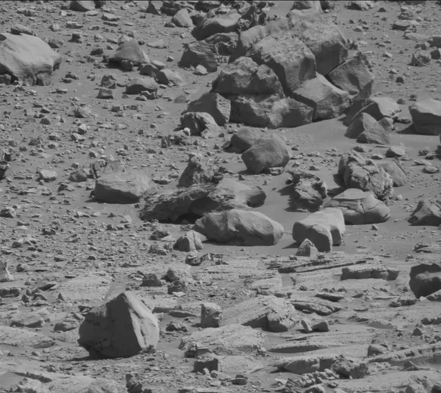 Sol 3919: Mast Camera (Mastcam)