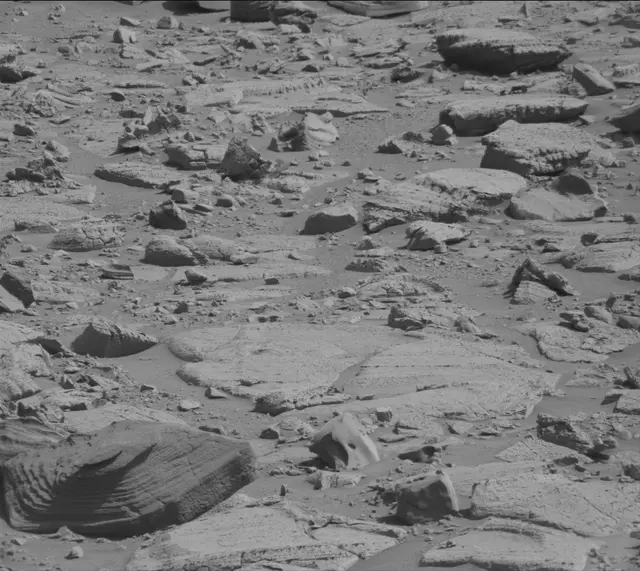 Sol 3919: Mast Camera (Mastcam)