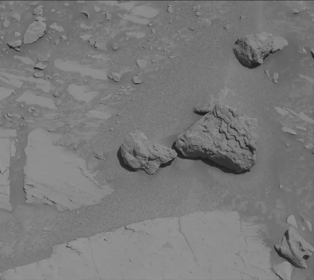 Sol 3921: Mast Camera (Mastcam)
