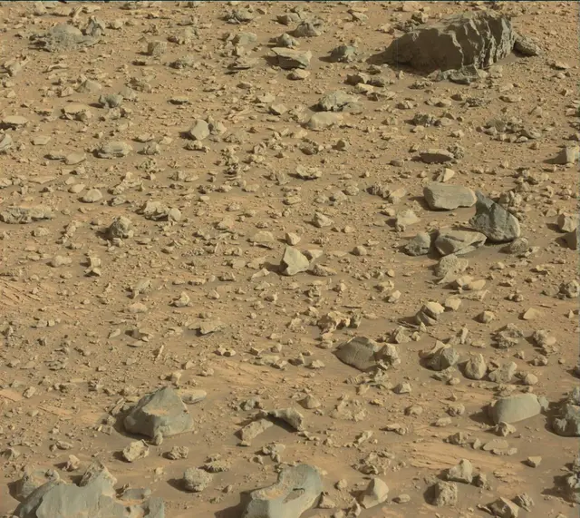 Sol 3921: Mast Camera (Mastcam)