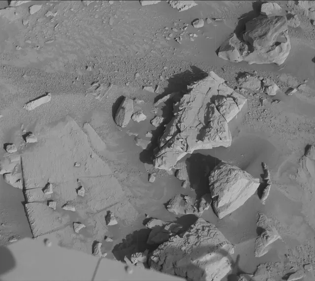 Sol 3921: Mast Camera (Mastcam)