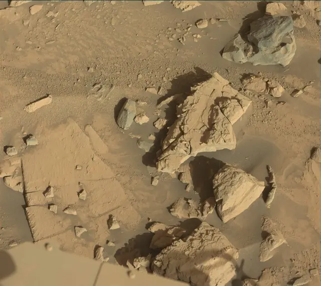 Sol 3921: Mast Camera (Mastcam)
