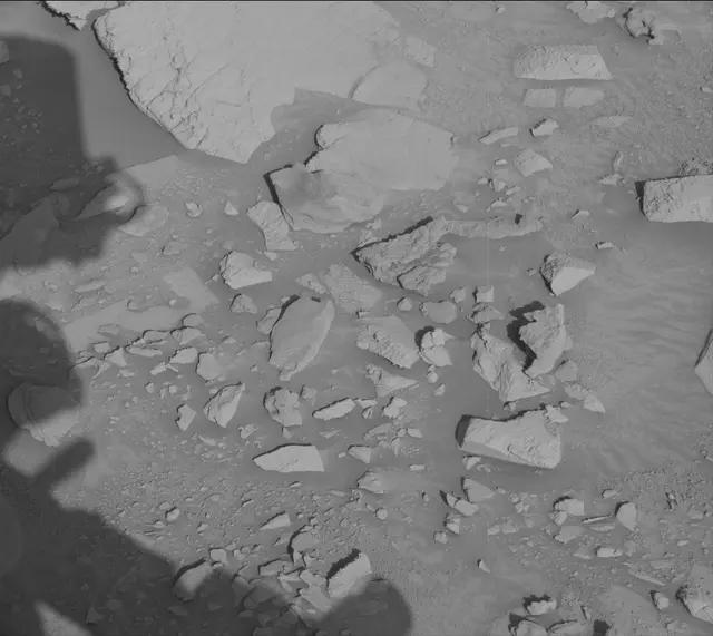 Sol 3921: Mast Camera (Mastcam)