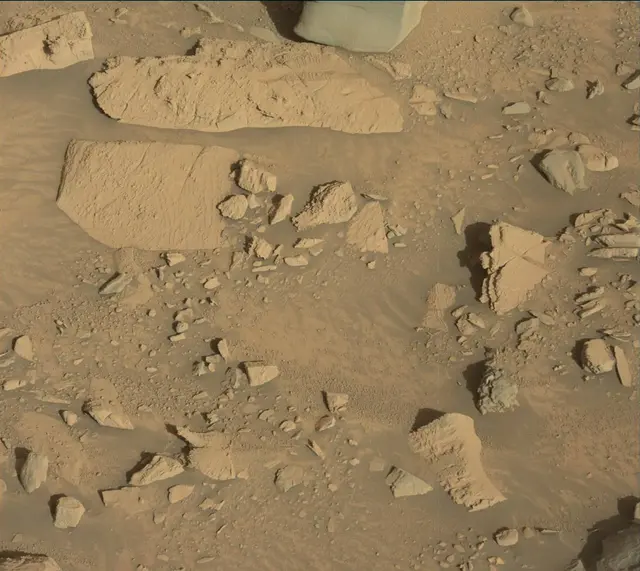 Sol 3921: Mast Camera (Mastcam)