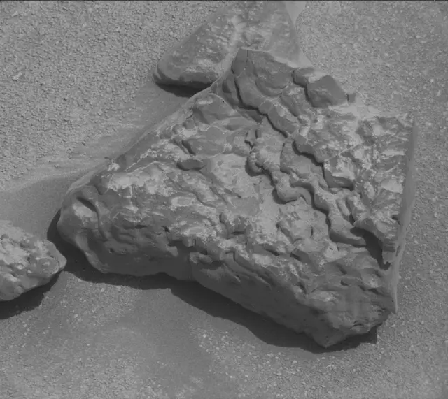 Sol 3921: Mast Camera (Mastcam)