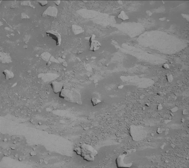 Sol 3921: Mast Camera (Mastcam)