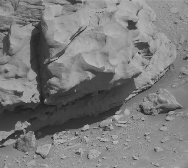 Sol 3921: Mast Camera (Mastcam)
