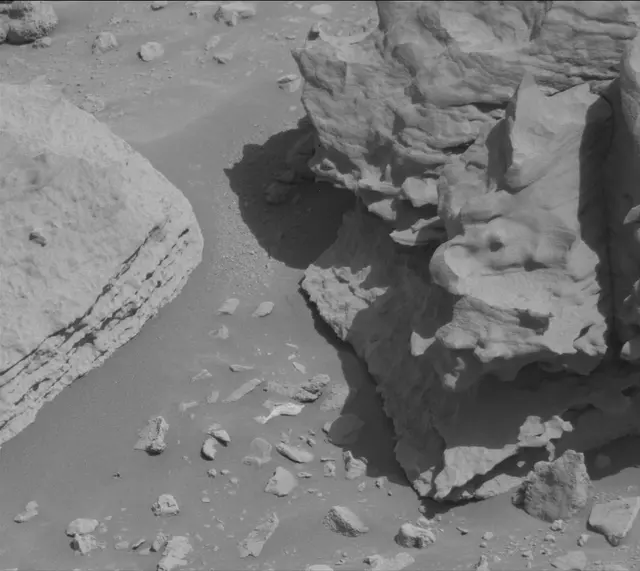 Sol 3921: Mast Camera (Mastcam)
