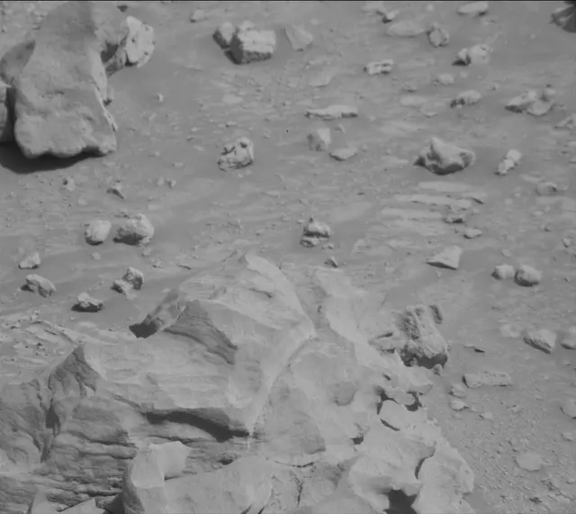 Sol 3921: Mast Camera (Mastcam)