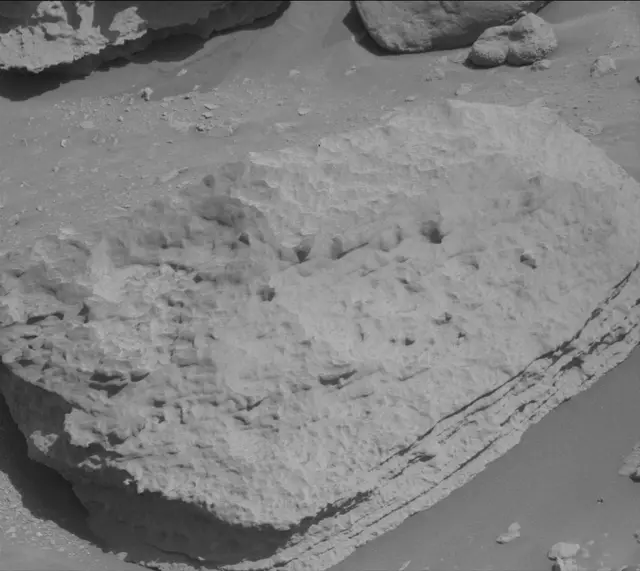 Sol 3921: Mast Camera (Mastcam)
