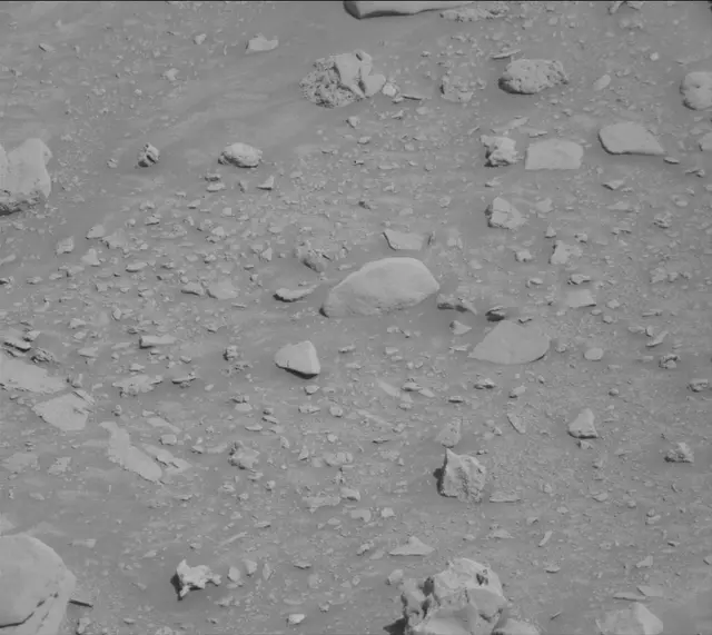 Sol 3921: Mast Camera (Mastcam)