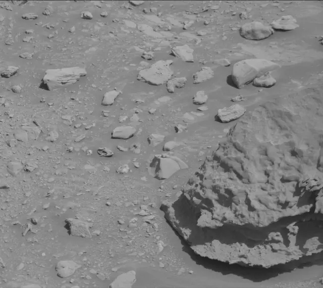 Sol 3921: Mast Camera (Mastcam)