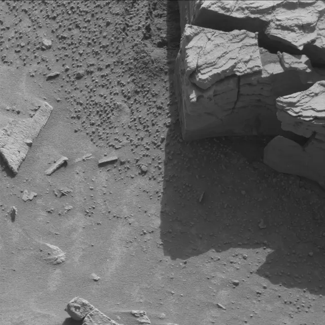 Sol 3921: Mast Camera (Mastcam)