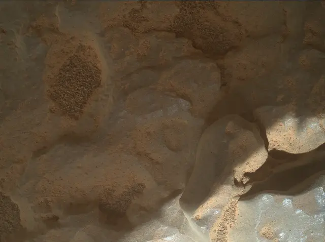 Sol 3921: Mars Hand Lens Imager (MAHLI)