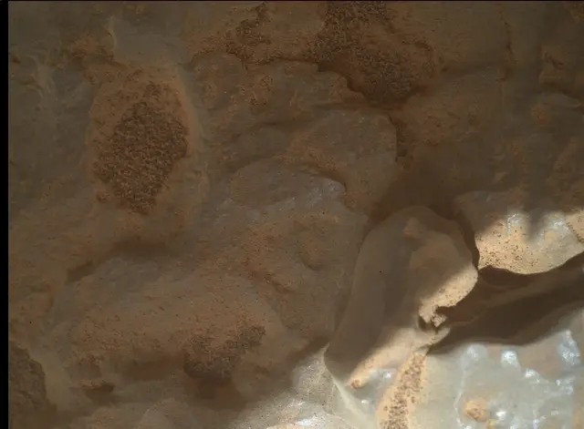 Sol 3921: Mars Hand Lens Imager (MAHLI)