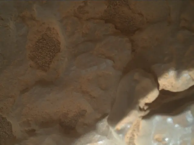 Sol 3921: Mars Hand Lens Imager (MAHLI)