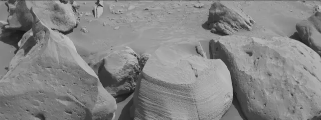 Sol 3923: Mast Camera (Mastcam)