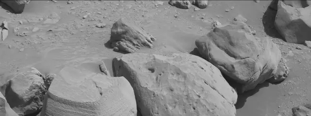 Sol 3923: Mast Camera (Mastcam)