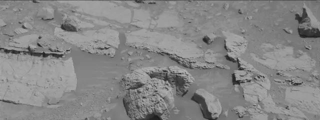 Sol 3923: Mast Camera (Mastcam)