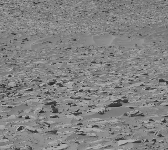 Sol 3923: Mast Camera (Mastcam)