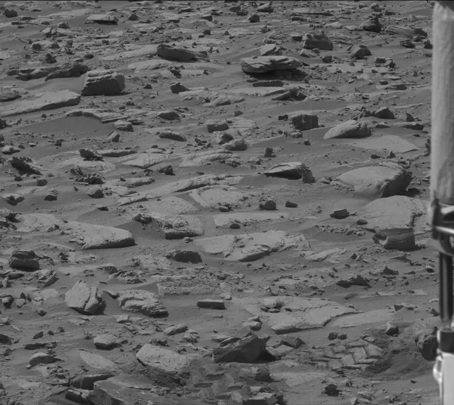 Sol 3923: Mast Camera (Mastcam)