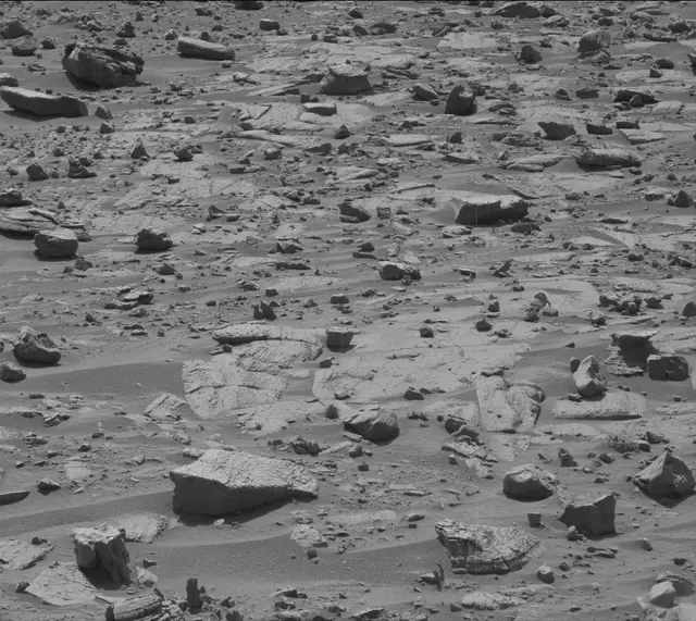 Sol 3923: Mast Camera (Mastcam)