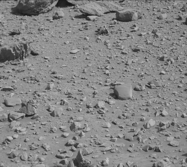 Sol 3923: Mast Camera (Mastcam)