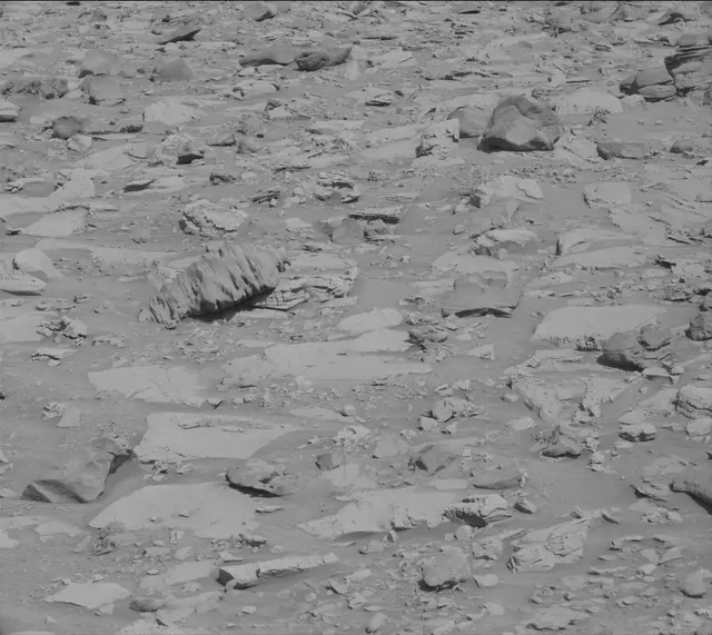 Sol 3923: Mast Camera (Mastcam)